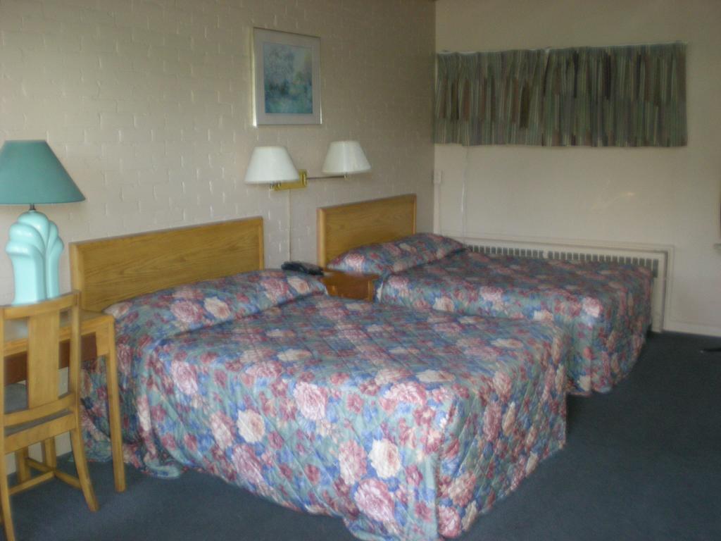 Motel Seigneurie De Vaudreuil Habitación foto